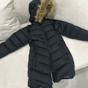 Lands' End Girls Black Fleece Lined Down alternative Coat… only used it 1x